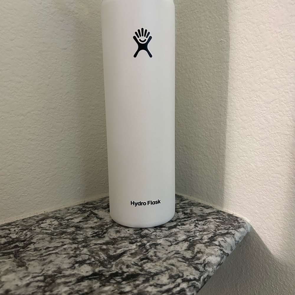 Hydro Flask Classic White Bottle